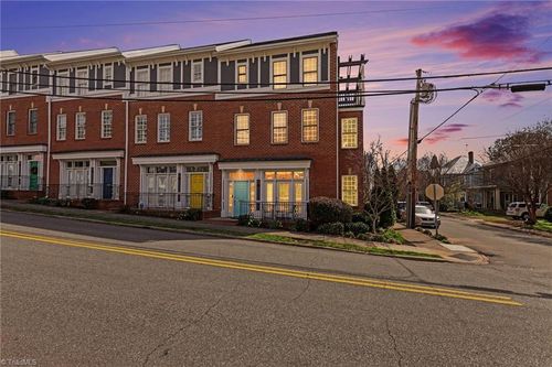 592 W 2nd St, Winston Salem, NC, 27101-3740 | Card Image