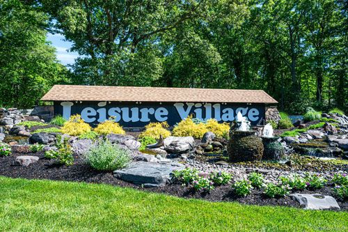e-200 Newcastle Court, Brookhaven, NY, 11961 | Card Image