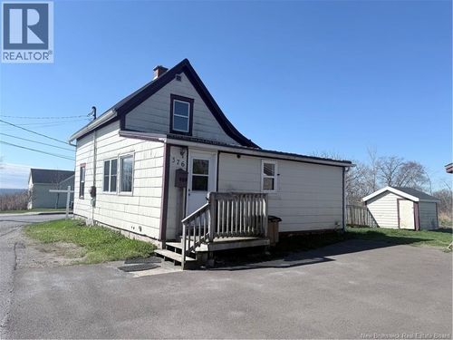 376 Demille St, Saint John, NB, E2M2V7 | Card Image