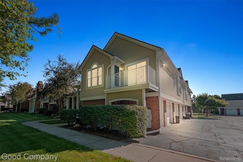 56543 Scotland Blvd, Shelby Twp, MI, 48316-5044 | Card Image