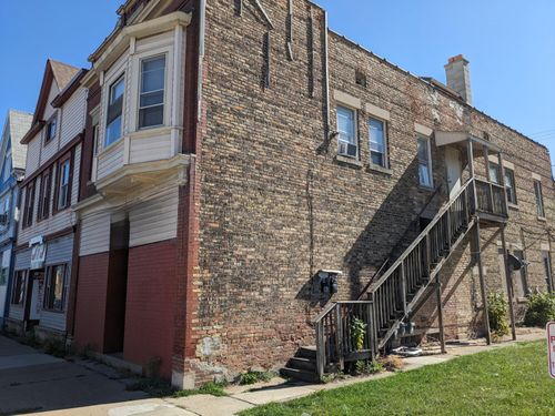 1571 W Lincoln Ave, Milwaukee, WI, 53215-2663 | Card Image