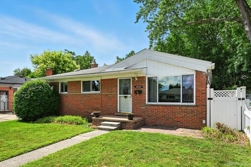 28519 Park Ct, Madison Heights, MI, 48071-3065 | Card Image