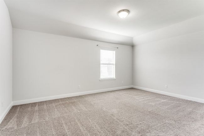 View of carpeted spare room | Image 21