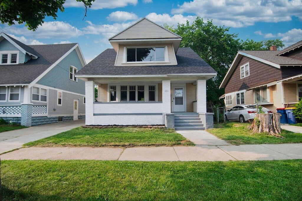 Lynch St, Grand Rapids, MI 49503