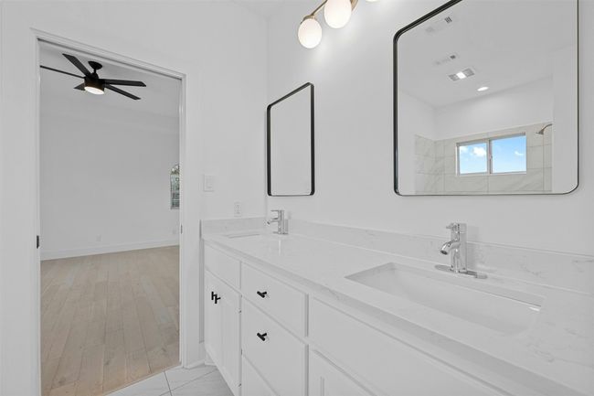 7905 Brightman Ln, House other with 5 bedrooms, 5 bathrooms and 6 parking in Austin TX | Image 26