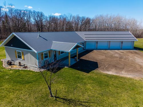 51692 385th St, New York Mills, MN, 56567-9153 | Card Image