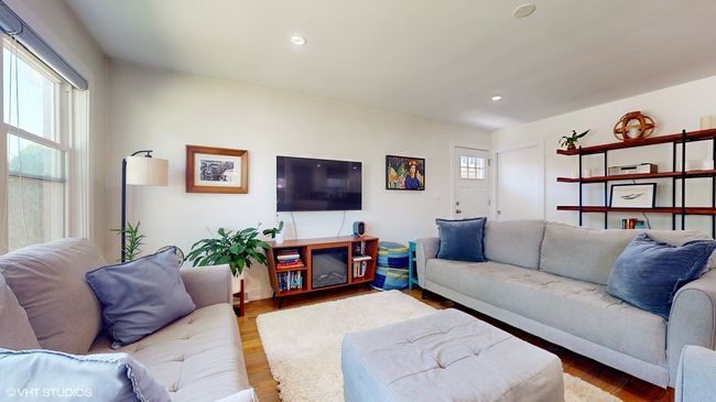 3855 Hull St, House other with 3 bedrooms, 3 bathrooms and 3 parking in Skokie IL | Image 6