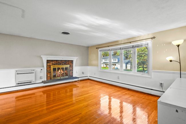 24 Glen Dr, House other with 3 bedrooms, 3 bathrooms and null parking in Nashua NH | Image 11