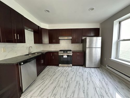 apt-2r-779 Broadway, Bayonne, NJ, 07002-3943 | Card Image
