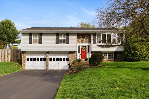 828 Ledgeview Dr, Shaler, PA, 15101 | Card Image