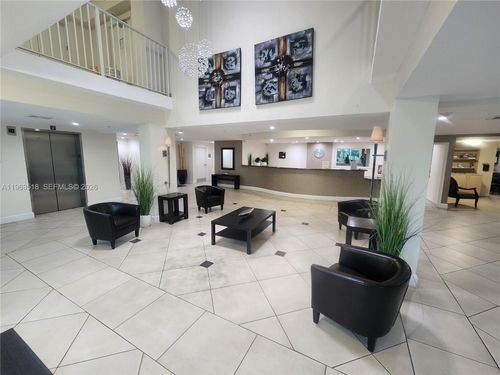 ph7-18100 N Bay Rd, Sunny Isles Beach, FL, 33160-2748 | Card Image