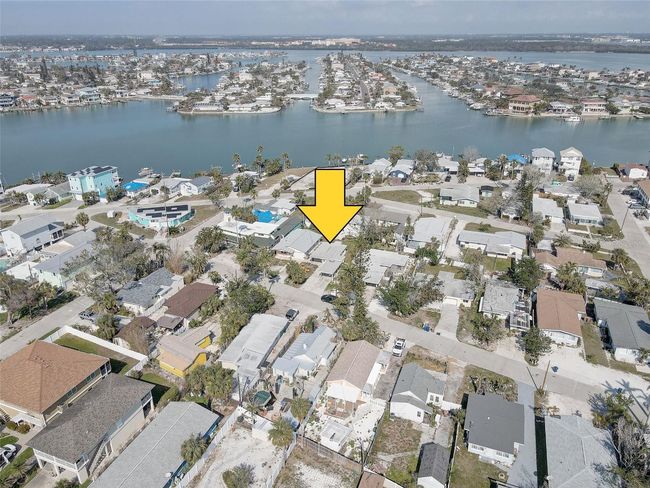 13313 2 Nd St E, House other with 2 bedrooms, 1 bathrooms and null parking in Madeira Beach FL | Image 31