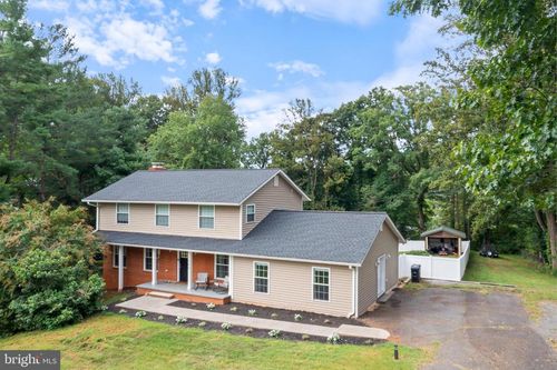 7406 Stuart Cir, WARRENTON, VA, 20187-4549 | Card Image
