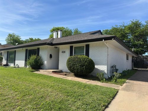 8230 El Retiro Road, Fort Worth, TX, 76116 | Card Image