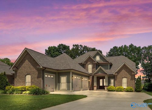 14318 Muirfield Dr, Athens, AL, 35613-8122 | Card Image