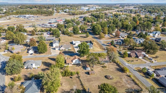 9172 E Oak Ln, House other with 3 bedrooms, 3 bathrooms and null parking in Claremore OK | Image 56