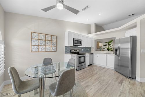 apt-n4-13120 Castle Harbour Dr, NAPLES, FL, 34110-8135 | Card Image