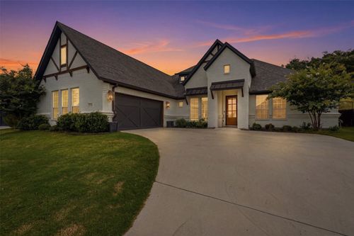 1304 Crown Valley Dr, Weatherford, TX, 76087-2845 | Card Image