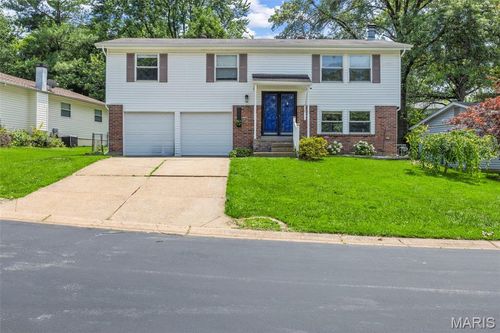 1512 Shadow Wood Dr, Saint Charles, MO, 63303-5026 | Card Image