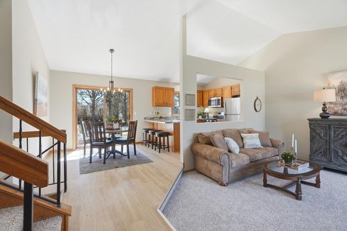 9227 79th St S, Cottage Grove, MN, 55016-2214 | Card Image