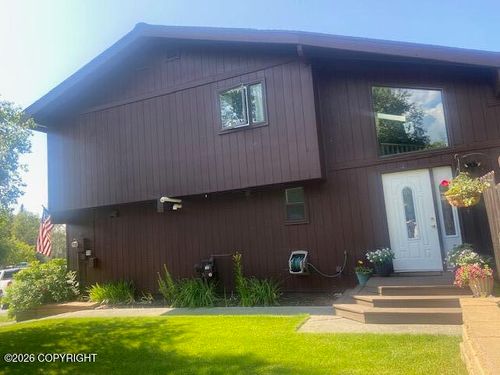 18635 Neva Cir, Eagle River, AK, 99577-8611 | Card Image