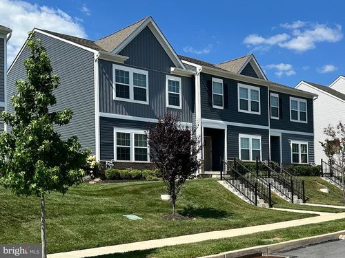 320 Trego Ave, COATESVILLE, PA, 19320-6606 | Card Image