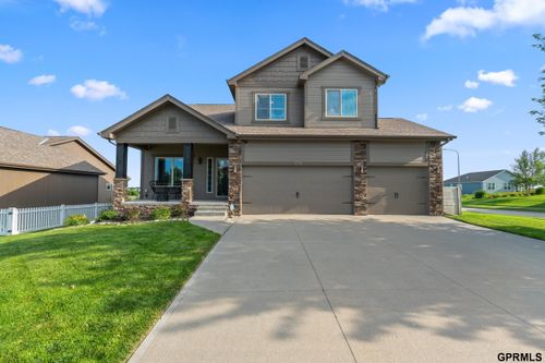 19811 L St, Omaha, NE, 68135-3836 | Card Image