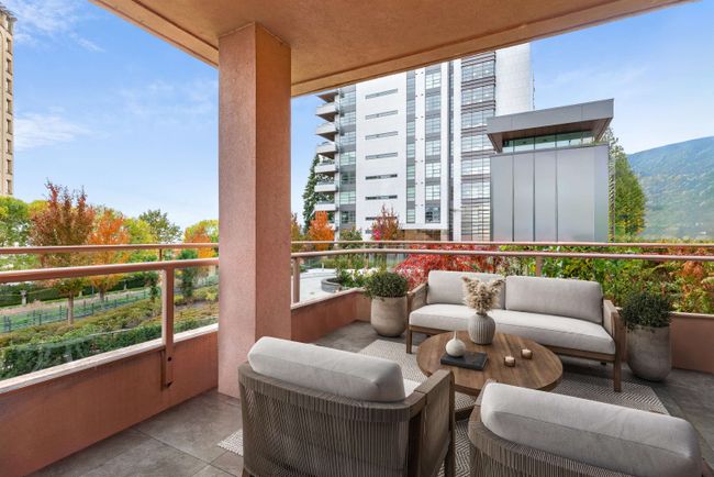 309 - 2271 Bellevue Avenue, Condo with 2 bedrooms, 2 bathrooms and 2 parking in West Vancouver BC | Image 6