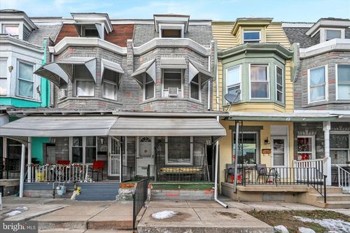 541 Perry St, READING, PA, 19601-1243 | Card Image