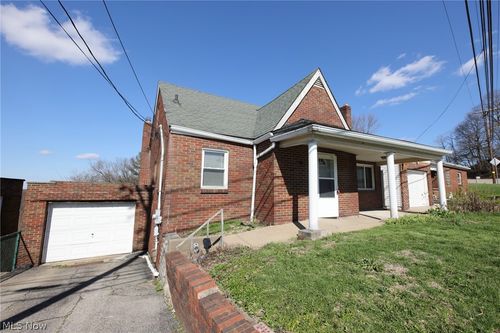 67 Culler Rd, Weirton, WV, 26062-2829 | Card Image