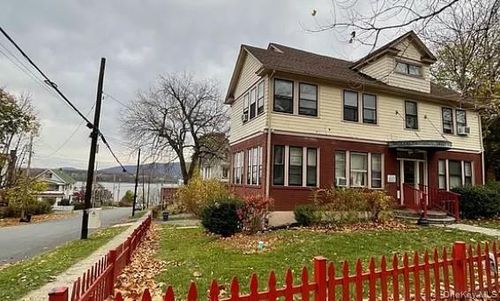 324 Grand St, Newburgh, NY, 12550-3611 | Card Image