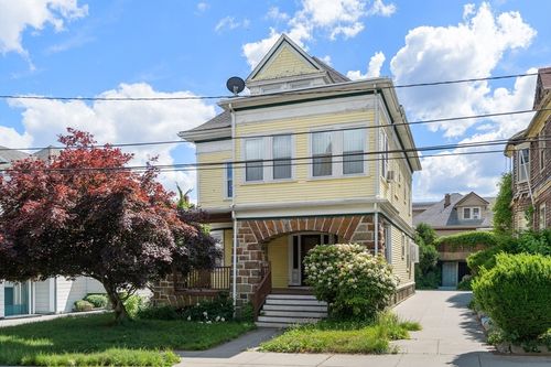 41 Charlotte St, Boston, MA, 02121-4001 | Card Image