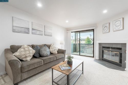 1315 A St, Hayward, CA, 94541-2949 | Card Image