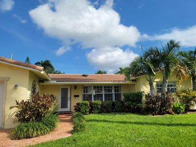 917 Se 16 Court, House other with 2 bedrooms, 2 bathrooms and null parking in Deerfield Beach FL | Image 2