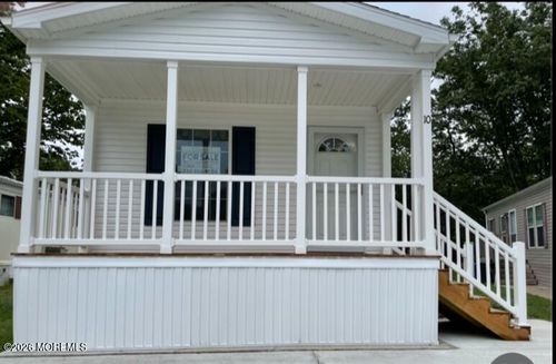 10 Muskrat Pl, Whiting, NJ, 08759-3617 | Card Image