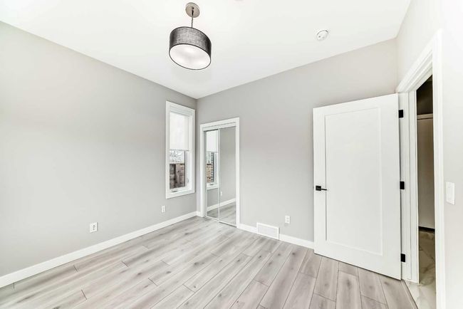 501 - 8155 8th Ave, Townhouse with 3 bedrooms, 3 bathrooms and 2 parking in Calgary AB | Image 4