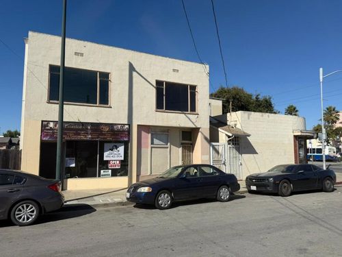 3 S Wood St, Salinas, CA, 93905-3103 | Card Image