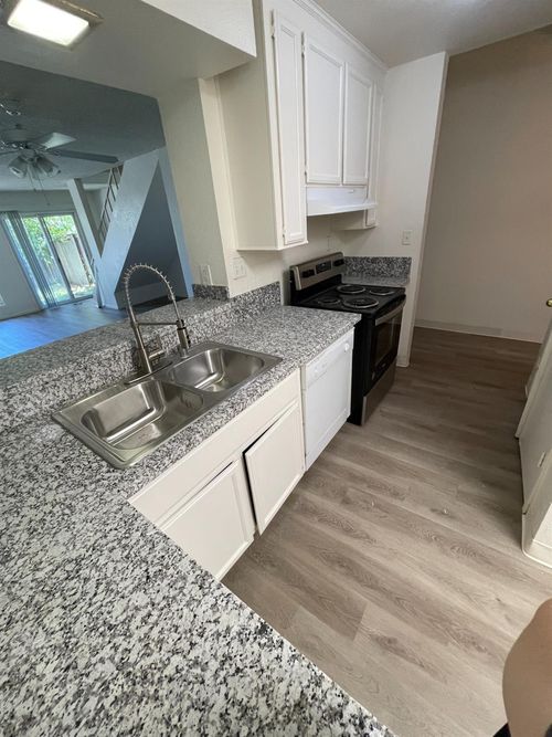 apt-127-7166 N Fruit Ave, Fresno, CA, 93711-0745 | Card Image
