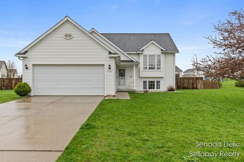 7121 Shady Knoll Dr Se, Caledonia, MI, 49316-8518 | Card Image