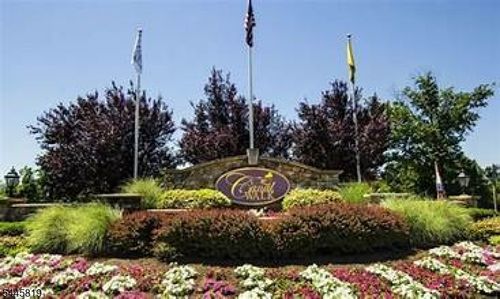 6 Delaware Xing, SOMERSET, NJ, 08873-7455 | Card Image