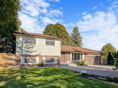 15 Jasmine Cres, Stouffville, ON, L4A3H4 | Card Image