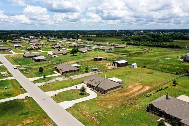 239 Springwood Ranch Loop, House other with 4 bedrooms, 2 bathrooms and null parking in Springtown TX | Image 39