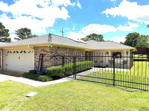 4 Wellington Dr, Longview, TX, 75605-2018 | Card Image