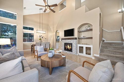 130 Royalton Cir, Folsom, CA, 95630-9500 | Card Image