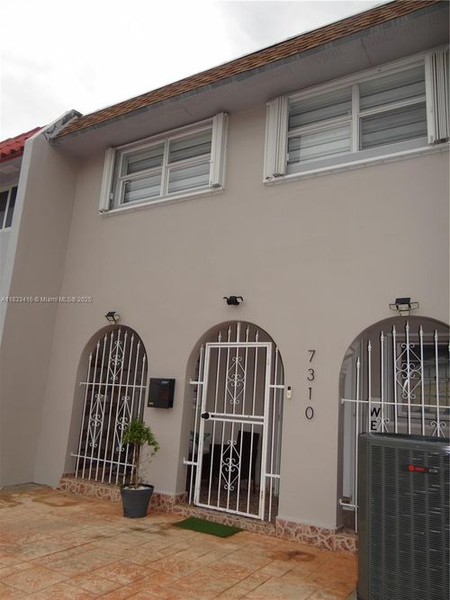 7310-7310 W 2nd Way, Hialeah, FL, 33014-5011 | Card Image