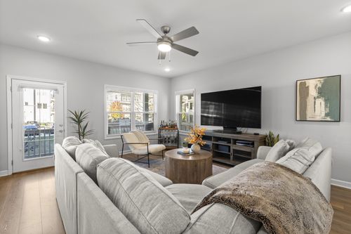 614 Parkvue Place Dr, Nashville, TN, 37221-3027 | Card Image