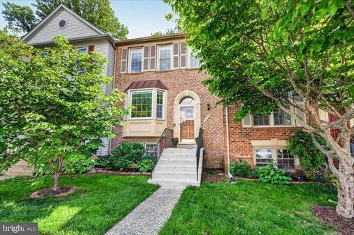 4239 Sleepy Lake Dr, FAIRFAX, VA, 22033-2842 | Card Image