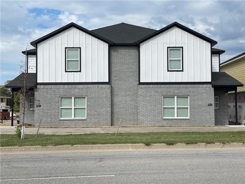2-4254 W Bandera St, Fayetteville, AR, 72704-3037 | Card Image