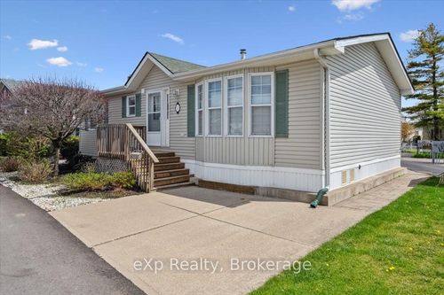 3 Trillium Beach Dr, Puslinch, ON, N0B2J0 | Card Image