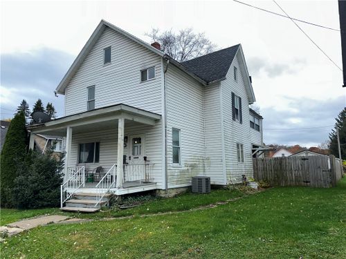 138 Main St, Bruin, PA, 16022-9801 | Card Image